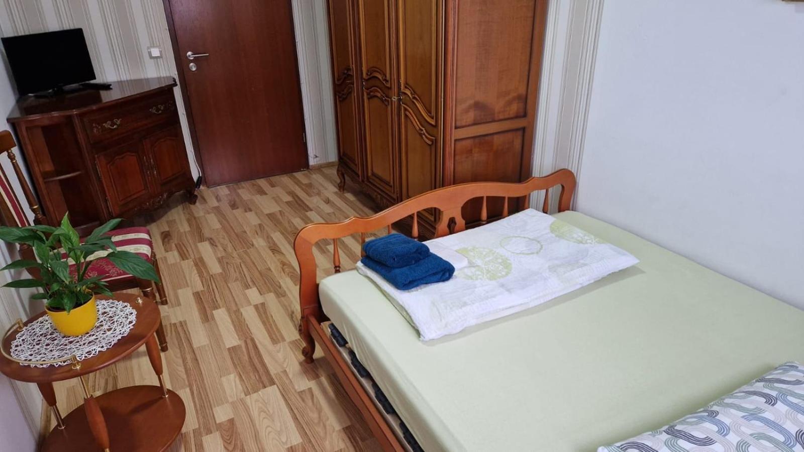Ferienwohnung - Am Stadtgarten Saarlouis Bagian luar foto